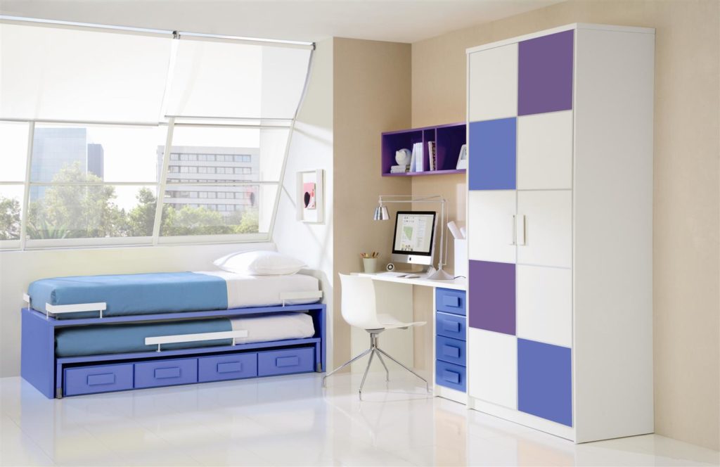 Трехцветная детская с двухярусной кроватью, столом и шкафом Md320