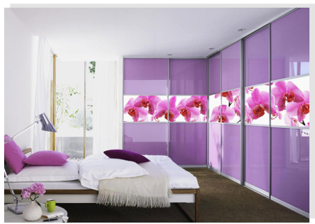 Угловой шкаф-купе в фиолетовом цвете Угловой шкаф-купе в фиолетовом цвете