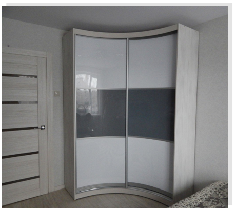 Угловой шкаф-купе в сером цвете Угловой шкаф-купе в сером цвете